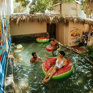 Viajero 2*, Cartagena Colombia